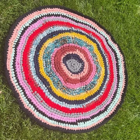 HAND made crochet recycled upcycle bohemian round floor mat Sz 30" - Picture 2 of 9